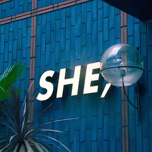 Hotel She